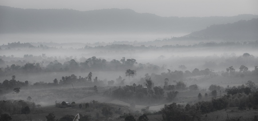 Fototapeta z górami we mgle Szary Krajobraz - zdjęcie numer 2
